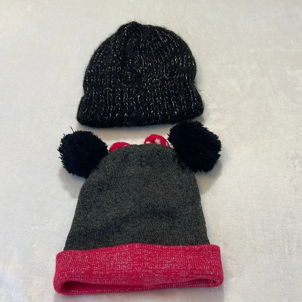 STOCKING CAPS. DISNEY ANS THE PLACE. MINNIE AND LOVE. GREAT CONDITION, …